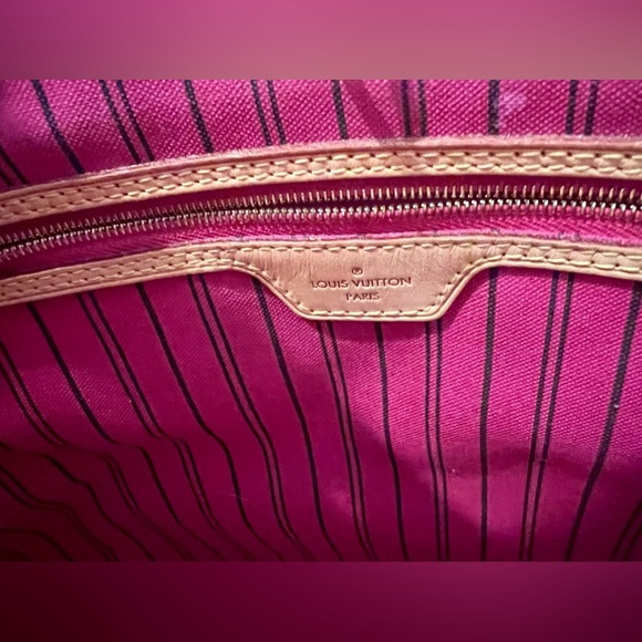 Louis Vuitton Pristine Hobo - Delightful MM - Picture 10 of 12